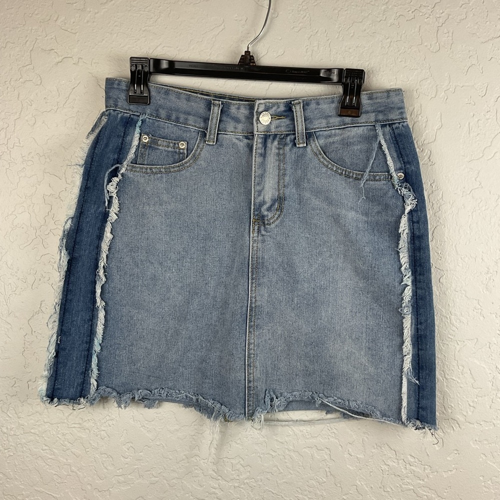Chelsea & Violet Blue Colorblock Denim Jean Mini Skirt Sz Medium - Picture 1 of 6